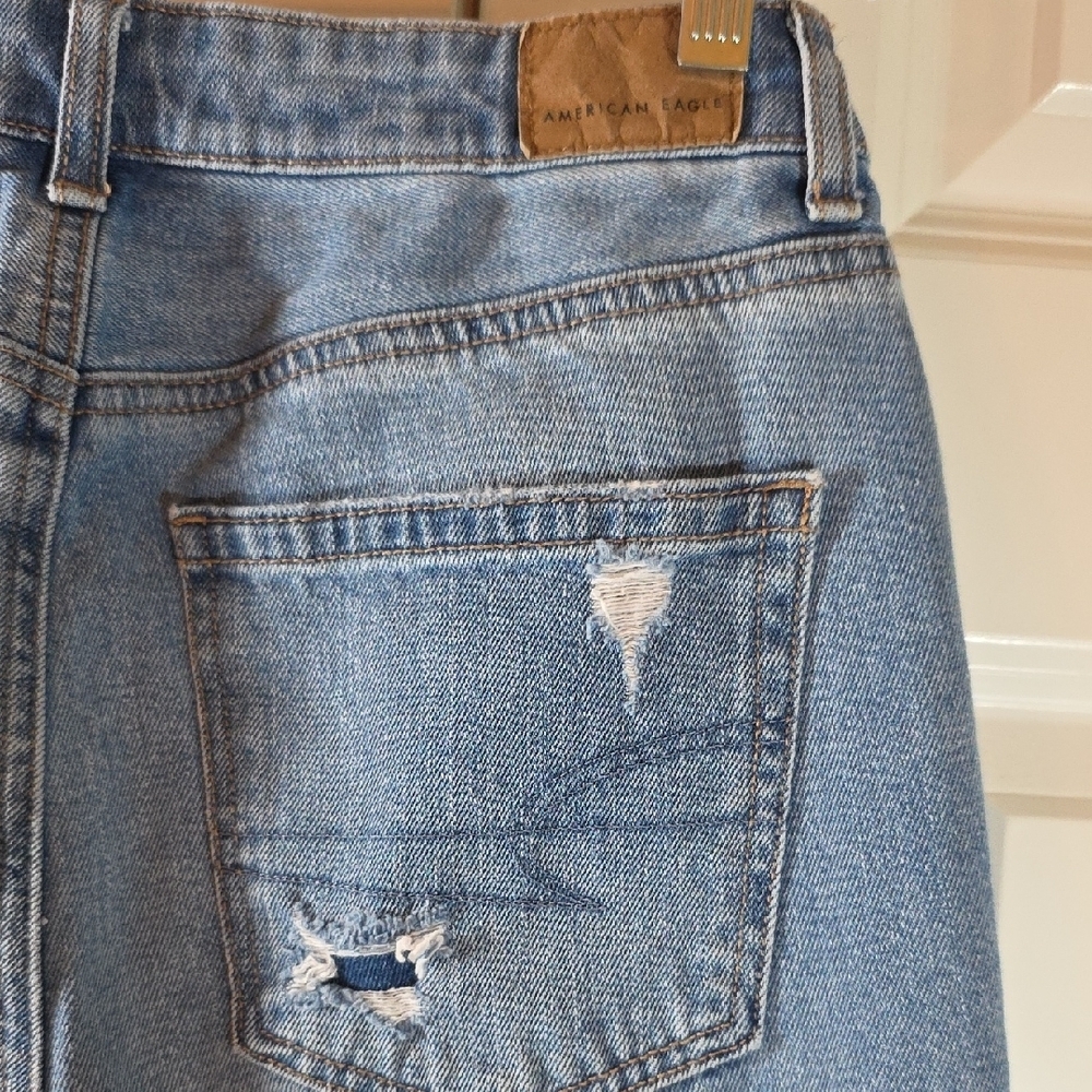 American Eagle Outfitters Mom Jeans High Rise Size 4 - Picture 5 of 5